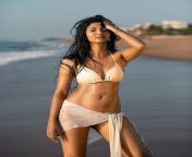 Keerthi Pandian navel in white bikini from keerthi suresh hot lip kiss